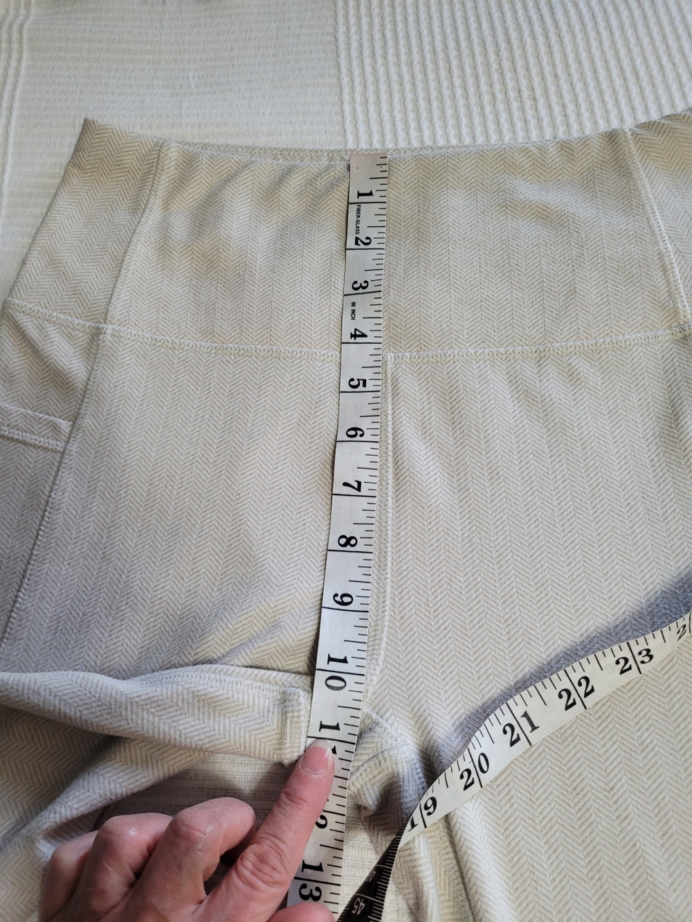 Kyodan Cream Herringbone Textured  High-Waisted Leggings with Pockets - Small - Picture 5 of 10
